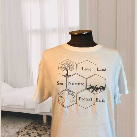 Women's Graphic Print Tee White Crew Neck Cotton T-Shirt, Size Medium - Picture 3 of 6